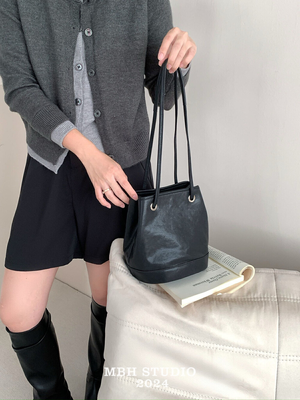 MBH Top-Grain Vegetable-Tanned Leather Bucket Bag Retro Minimalist Crossbody Shoulder Bag