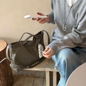 Vintage Full Grain Vegetable Tanned Leather Large Capacity Hobo Bag for Commute
